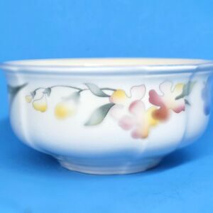 Villeroy Boch "RIVIERA" 4.75" D X2.24" H Floral Fruit Dessert Cereal Bowl VGC